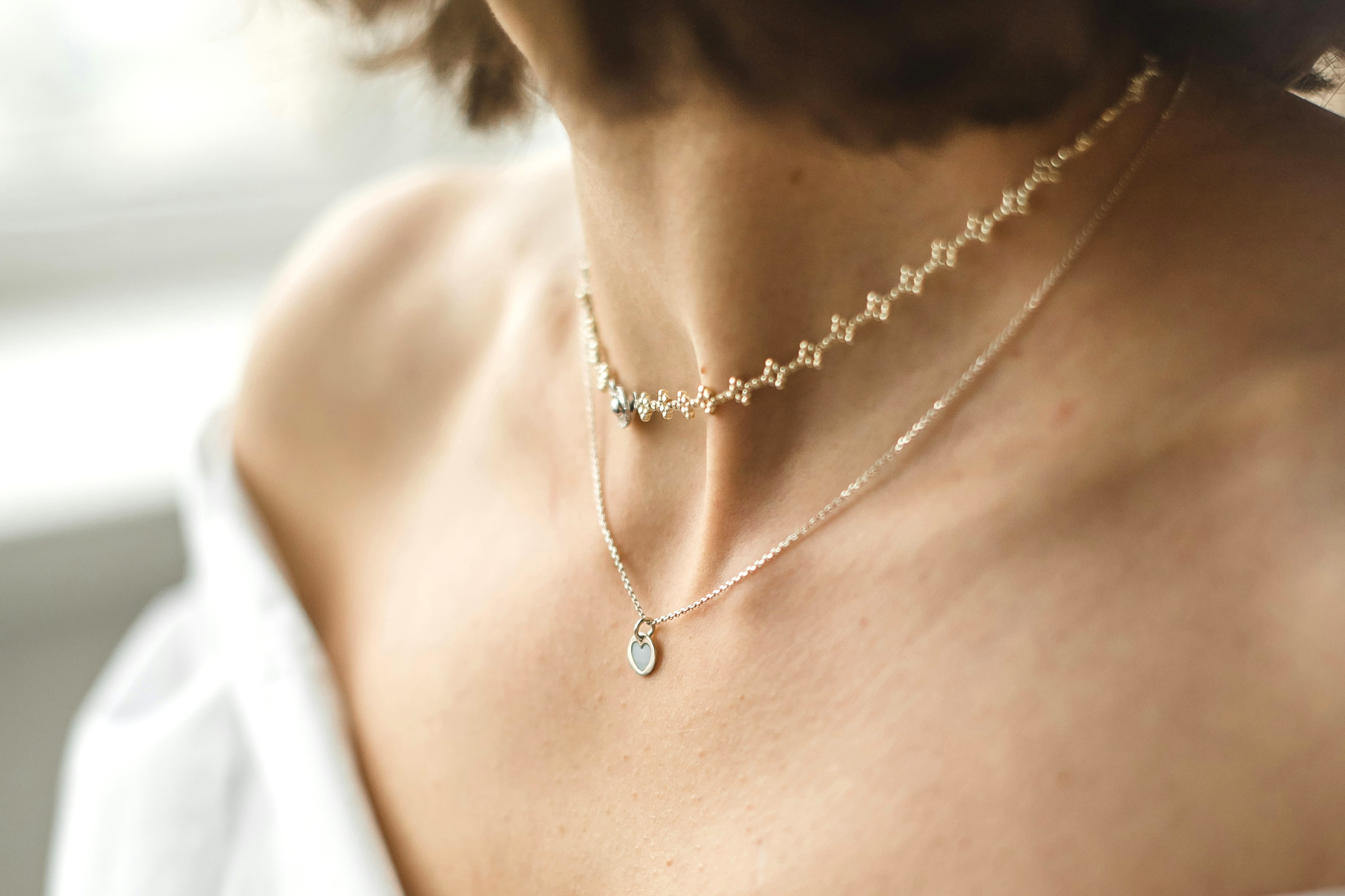 ゴールドの大きめイヤリング